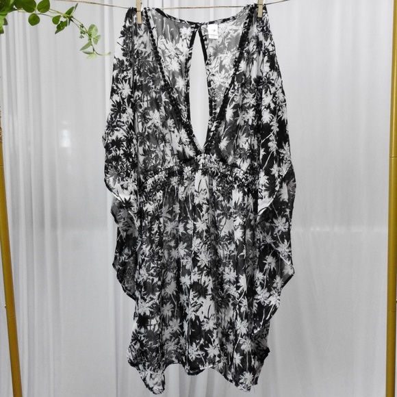 Bongo Women's Sheer Top Plus Size 2X - Picture 4 of 6